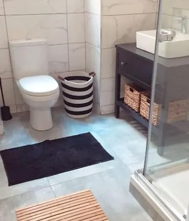 Townhouse With Dreamy Terrace *