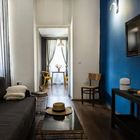 Townhouse With Dreamy Terrace *