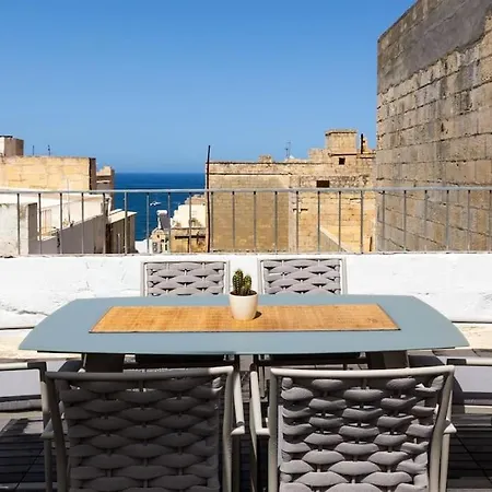 Townhouse With Dreamy Terrace * Valletta