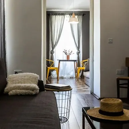 Townhouse With Dreamy Terrace