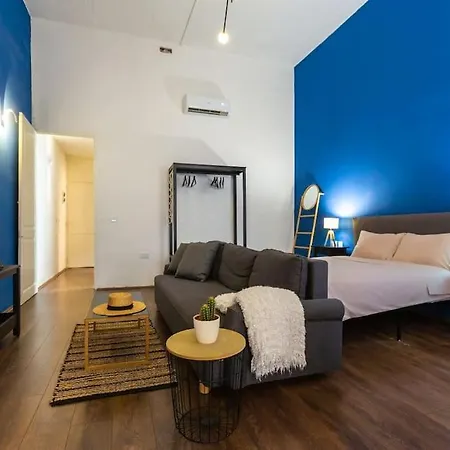 Townhouse With Dreamy Terrace *