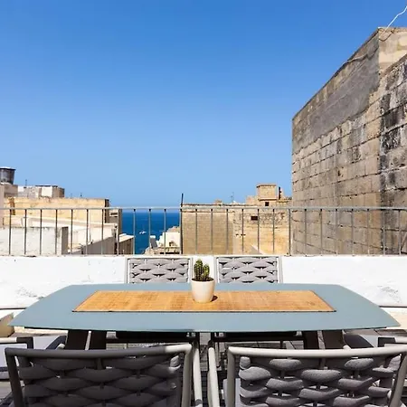 Semesterbostad Townhouse With Dreamy Terrace
