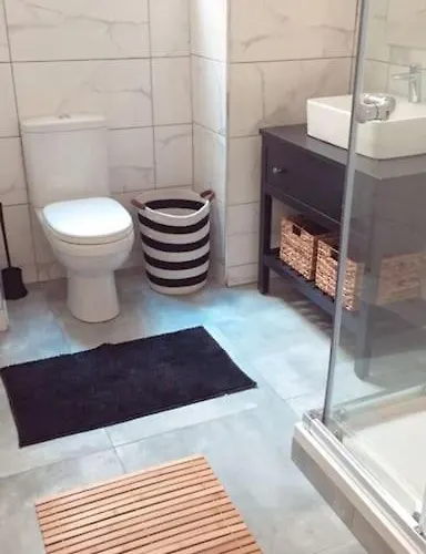 Townhouse With Dreamy Terrace *